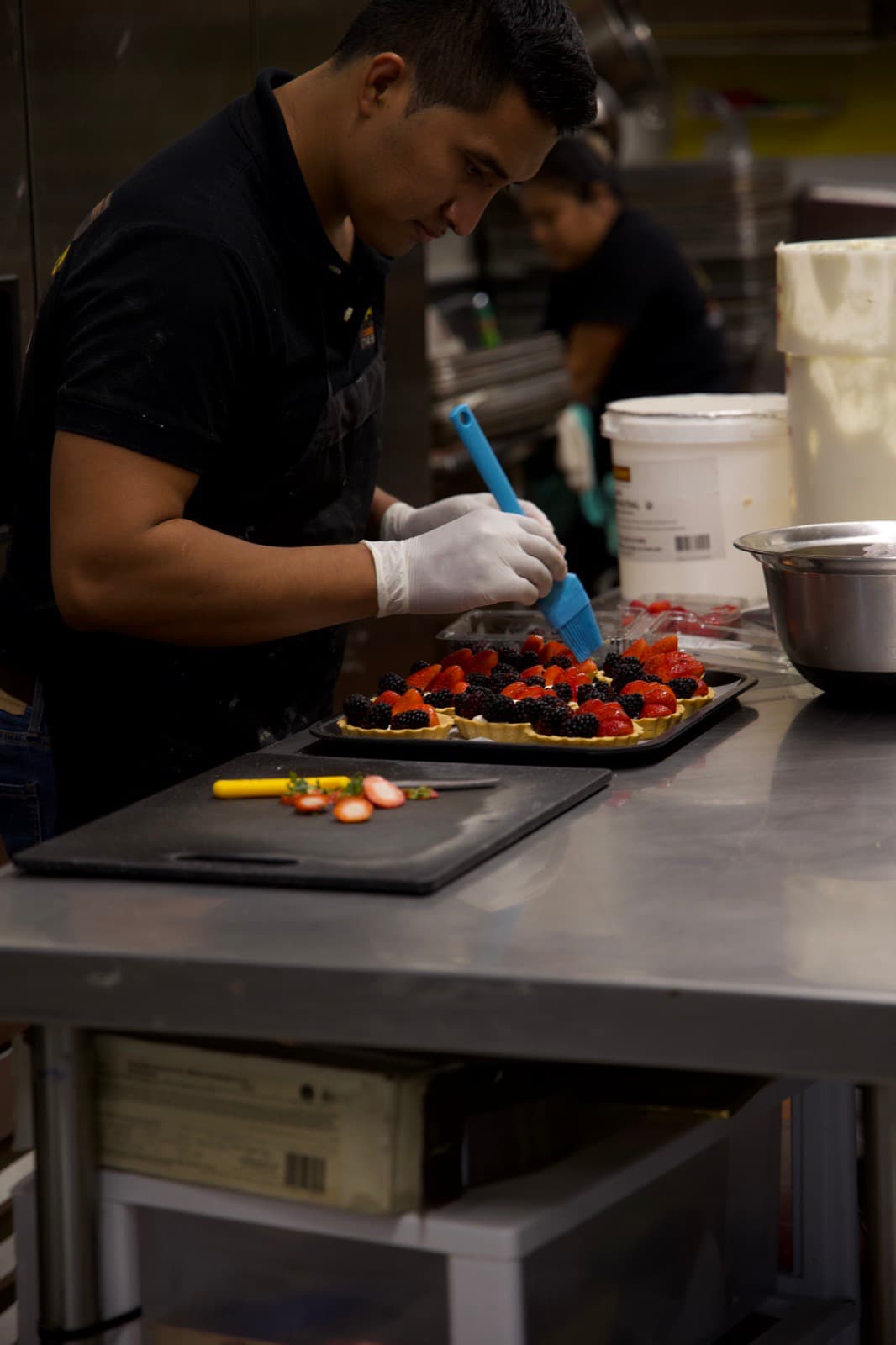 Decoración de tarteletas con frutos rojos